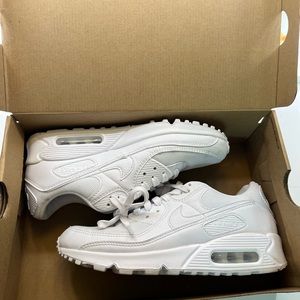 Women’s Nike air max 90s, size 8.5, worn once!